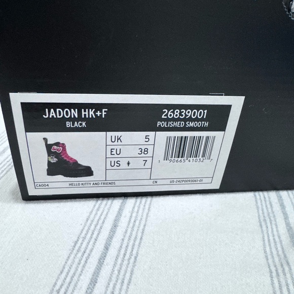 Dr. Martens x Hello Kitty Collaboration Stiefel Hydro Leder - Picture 1 of 2
